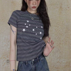 复古撞色条纹星星印花弹力修身显瘦短款正肩短袖T恤女夏上衣
