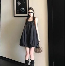 批发纯色简约黑色花苞背心裙女夏季新款宽松<b class='q'>连衣裙</b>休闲A字裙小众裙子