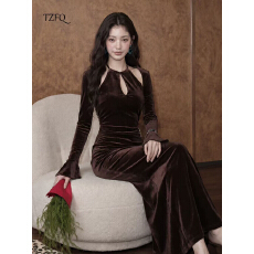 批发棕色丝绒<b class='q'>连衣裙</b>喇叭袖女2026新款秋法式复古<b class='q'>高端</b>轻奢小众礼服裙子