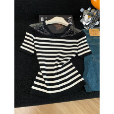 实拍夏季新款气质针织T恤设计感高温烫钻修身上衣轻奢高级感