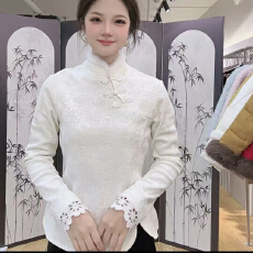 批发实拍2025秋季新款潮流国风绣花提花加厚上衣优雅<b class='q'>妈妈</b>装长袖<b class='q'>打底衫</b>