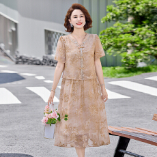 批发中式妈妈夏装气质短袖<b class='q'>连衣裙</b>2026新款<b class='q'>中年</b><b class='q'>女</b>装显瘦减龄假两件裙子