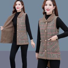 批发<b class='q'>妈妈装</b>百搭外穿2025年<b class='q'>时尚</b>大码女颗粒绒防寒保暖气质背心格子马甲