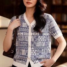 批发高端女装新款休闲风几何针织衫女短袖开衫纽扣上衣