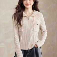 批发时尚高级感2026年新款冬季<b class='q'>女装</b>法式设计简约修身上衣