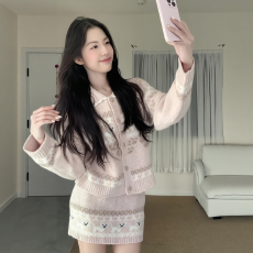 批发秋冬韩版减龄温柔风别致提花软糯针织开衫女小众短款半身裙<b class='q'>两件套</b>
