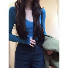 批发韩系蓝色深V领麻花针织衫女内搭打底衫上衣显瘦<b class='q'>牛仔裤</b>套装女