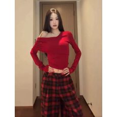 批发春节新气象一整套韩系斜肩长袖<b class='q'>T</b><b class='q'>恤</b>修身上衣红色格纹<b class='q'>裤</b><b class='q'>阔腿裤</b>女