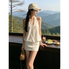 批发夏季美式穿搭白色挂脖<b class='q'>百搭</b>上衣女显瘦修身包臀裙套装女
