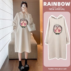 批发2025孕妇新款连帽字母长袖<b class='q'>春</b>秋季长裙子宽松休闲卫衣裙