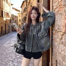 批发实拍实价 新款时髦<b class='q'>街头</b>做旧水洗牛仔外套显瘦拉链外套女百搭外套