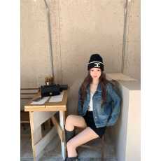 批发实拍 <b class='q'>春</b>款水洗宽松翻领百搭分割显瘦牛仔