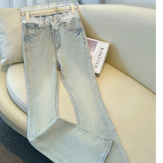 批发浅蓝色微喇<b class='q'>牛仔裤</b>女2025新款秋季蕾丝<b class='q'>镶钻</b>高腰显瘦小个子喇叭裤子