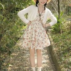 批发甜辣风少女碎花吊带连衣裙夏温柔气质绝美法式高级感蓬蓬裙小个子