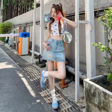 批发实拍2025简约风显高显瘦有内衬防走光辣妹A字包臀半身裙女