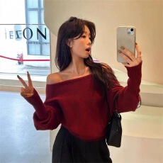 批发天猫抖音质量新年红蝙蝠袖一字领露肩针织衫女春秋独特毛衣上衣