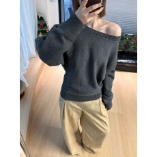 法式复古松弛风一字露肩毛衣宽松精致感斜肩针织毛织上衣厚款女