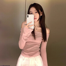 批发辣妹灰色一字肩上衣女早春季修身针织内搭打底衫短款露肩长袖