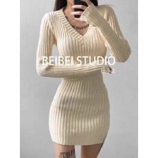 批发韩国chic秋冬复古小个子V领修身打底针织连衣裙女内搭毛衣包臀裙