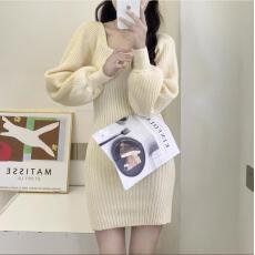批发春秋法式小众泡泡袖方领针织连衣裙女修身显瘦灯笼袖打底包臀裙女