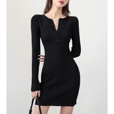 批发<b class='q'>黑色</b>针织毛衣连衣裙女秋冬纯欲日系大衣内搭打底修身小妈包臀短裙
