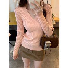 批发内搭粉色毛衣黑色V领打底衫女秋冬新款修身高级感可外穿针织上衣