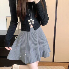 批发<b class='q'>甜美</b>烫钻针织百褶半身裙女早秋遮胯显瘦A字裙小