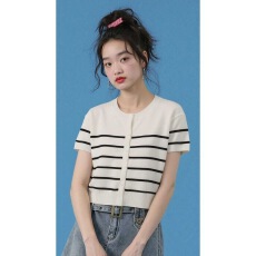 批发2026夏季<b class='q'>韩版</b>冰丝清新时尚圆领新款撞色条纹针织百搭短袖开衫小众