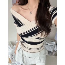 批发2026年性感撞色条纹交叉短袖针织衫女夏一字肩收腰修身短款上衣