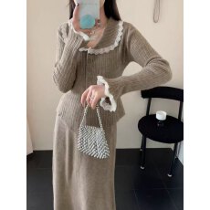 批发两件套蕾丝拼接针织套装秋冬新款韩系设计感小众开衫半身裙两件套