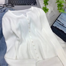 批发温柔风V领外搭设计感新款长袖针织<b class='q'>开衫</b><b class='q'>女</b>春秋季短款修身外套上衣