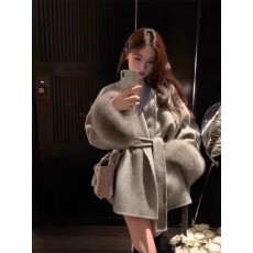 批发法式复古呢子<b class='q'>大衣</b>女2025冬季新款小个子狐狸毛短款灰色羊毛呢外套