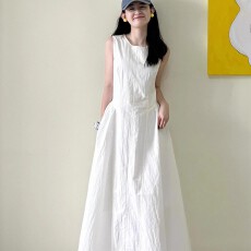 批发法式无袖<b class='q'>背心</b>白色连衣裙夏女2025新款高级感褶皱收腰长款小白裙子