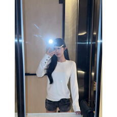 批发韩系白色钮扣长袖T恤女秋季基础款<b class='q'>百搭</b>小众设计感内搭打底衫上衣