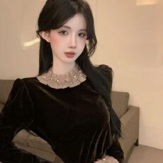 批发秋冬法式新款2025咖色金丝绒洋气上衣爆款<b class='q'>衬衫</b><b class='q'>时尚</b>高级小衫