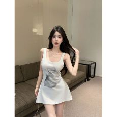 批发甜辣妹猫咪印花U领吊带背心女夏季小众收腰修身显瘦无袖白色上衣