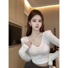 辣妹上衣女内搭设计感长袖ins2025春冬新款t恤显瘦短款垫肩打底衫