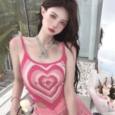 批发吊带美背背心女<b class='q'>秋</b>季内搭外穿短款设计感小众法式辣妹外穿针织上衣