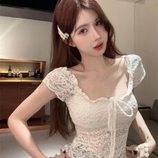 批发美式复古蕾丝钩花小众设计感方领系带T恤纯欲收腰显瘦百搭短上衣