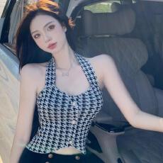 批发<b class='q'>夏季</b>韩版ins风复古千鸟格挂脖背心大码女装胖MM网红同款针织上衣