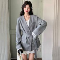 批发秋季上新韩版<b class='q'>蕾丝</b>拼接灰色长袖西装外套设计款小众收腰显瘦上衣