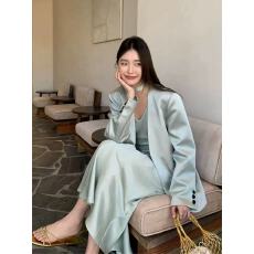 批发十三行气质西装外套绝美2025年春小<b class='q'>套装</b>女高级感缎面吊带裙两件套