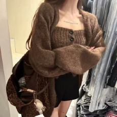 批发抹胸开衫两件套毛衣针织外套<b class='q'>秋</b>冬新款背心慵懒上衣套装