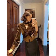 批发名媛法式V领春秋季设计感<b class='q'>气质</b>美拉德挂脖缎面拼接丝绒<b class='q'>衬衫</b>女上衣