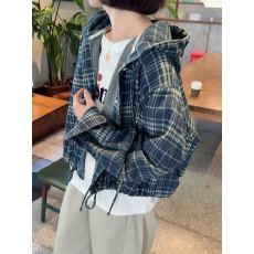 批发<b class='q'>韩国</b>东大门女装夏秋季大版宽松通勤休闲风蓝格子连帽牛仔<b class='q'>短外套</b>