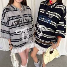 批发韩系风翻领蝴蝶结装饰减龄宽松短袖女直筒蕾丝拼接中长款条纹T恤