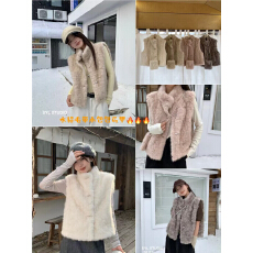 批发GeNaQi慵懒宽松减龄毛绒无袖外套女<b class='q'>秋</b>冬新款牛角扣羊羔毛时尚马甲