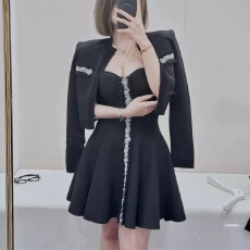 批发高端版 欧货巴黎奢感水晶钻饰金扣气质挂脖针织<b class='q'>连衣裙</b>外套开衫女