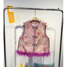 批发新中式国风马甲秋冬夹棉<b class='q'>女装</b>坎肩背心鸵鸟毛无袖马夹提花盘扣外套