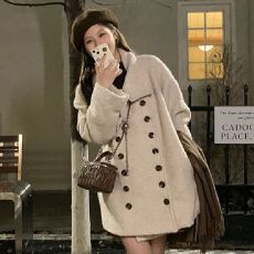 批发秋冬新款温柔风双排扣宽松保暖上衣羊羔毛立领独特中长款开衫外套